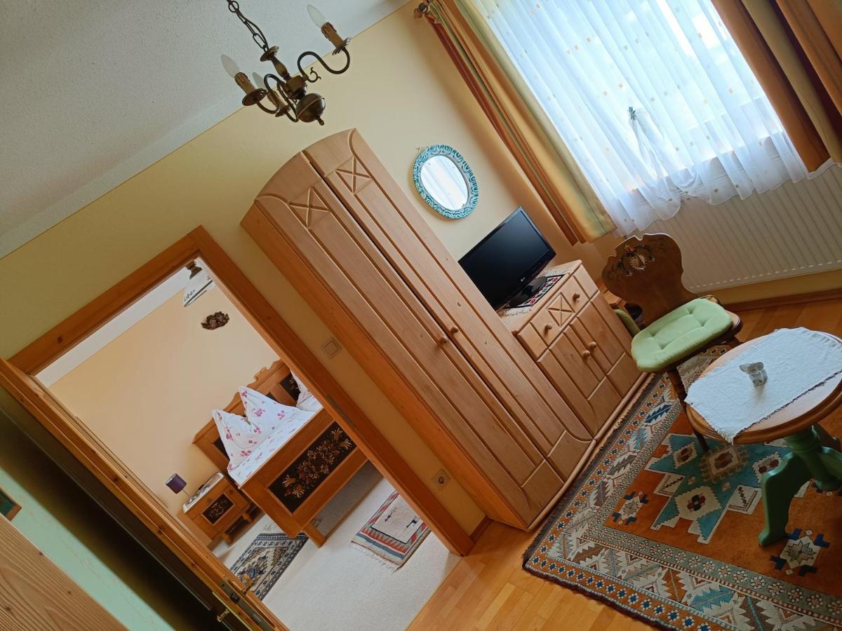 Haus Sundl - Privatzimmer Emmersdorf an der Donau Eksteriør billede