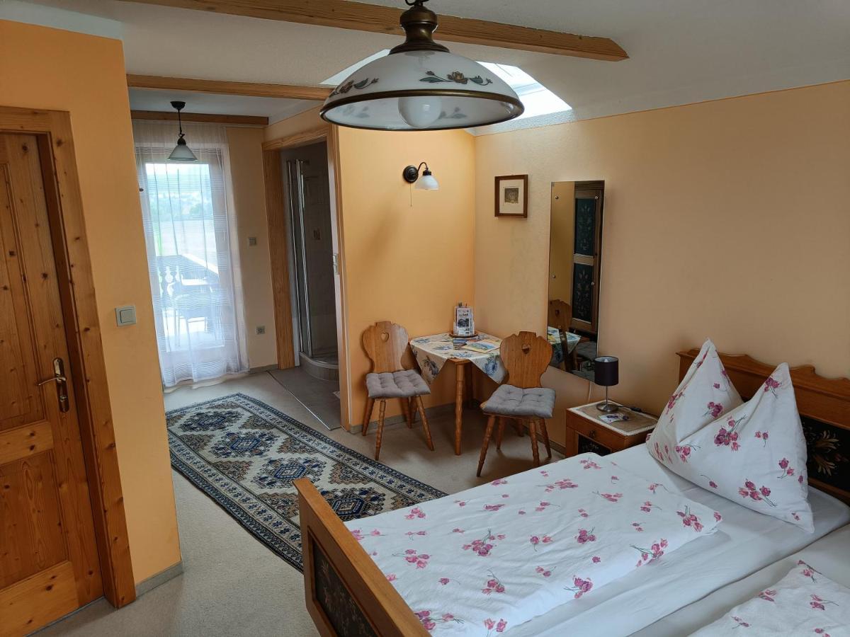 Haus Sundl - Privatzimmer Emmersdorf an der Donau Eksteriør billede